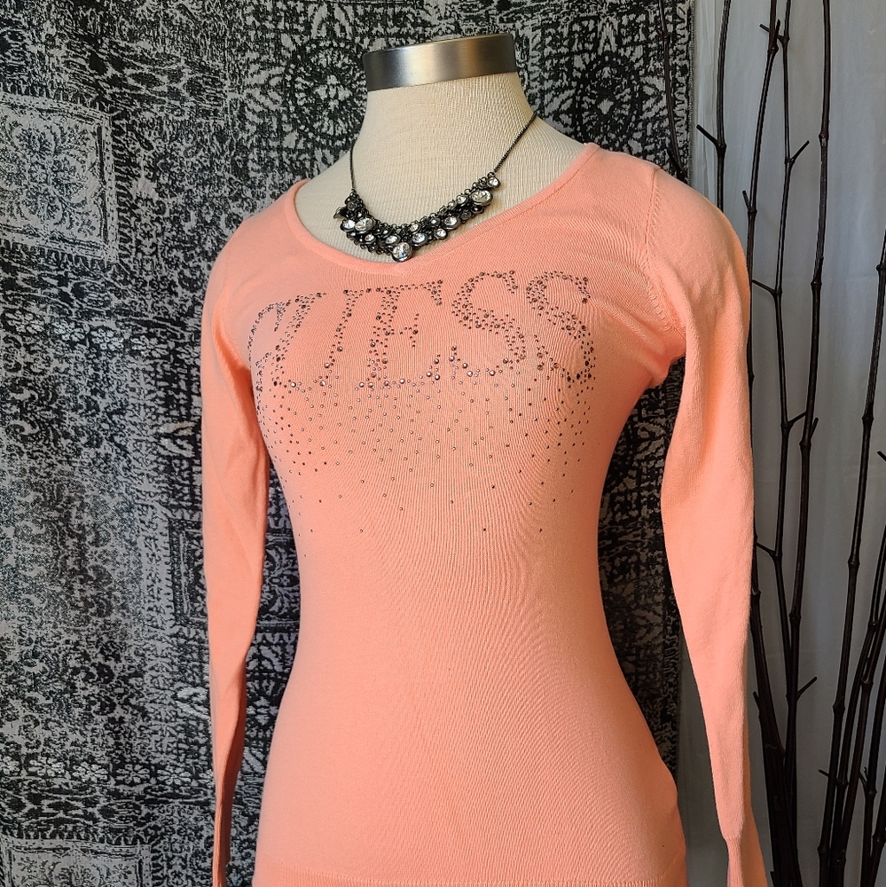 GUESS....GORGEOUS OPEN BACK .TOP